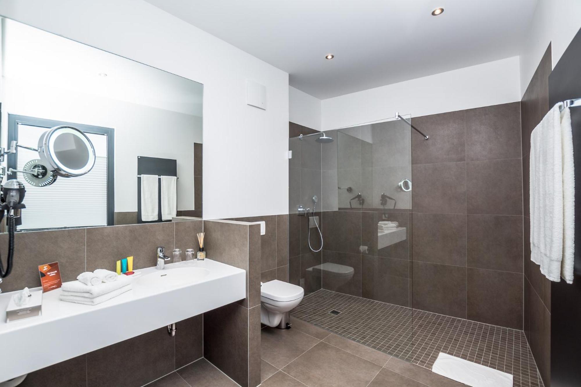 Stadthotel Reich Mellrichstadt Esterno foto