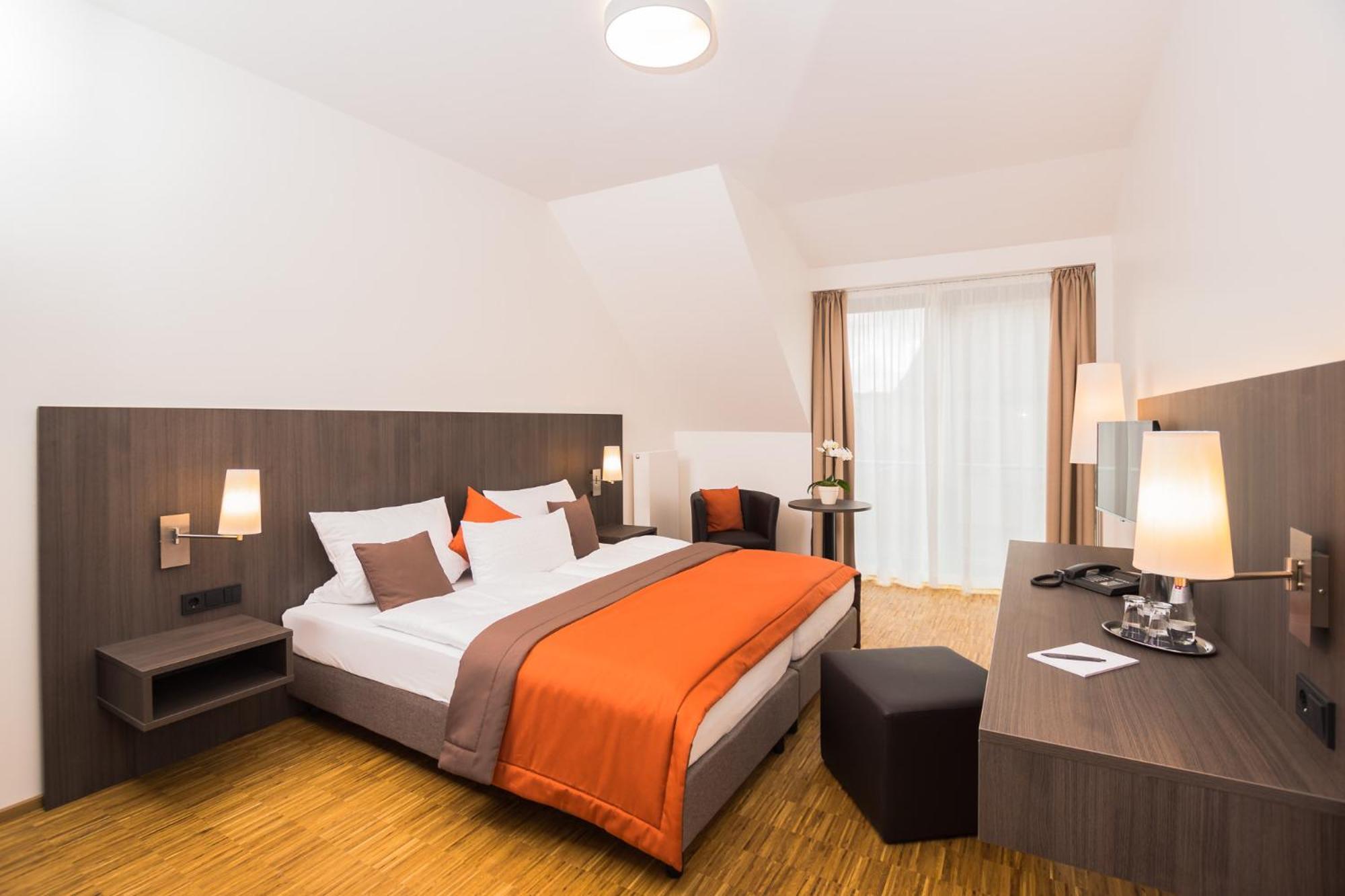 Stadthotel Reich Mellrichstadt Esterno foto